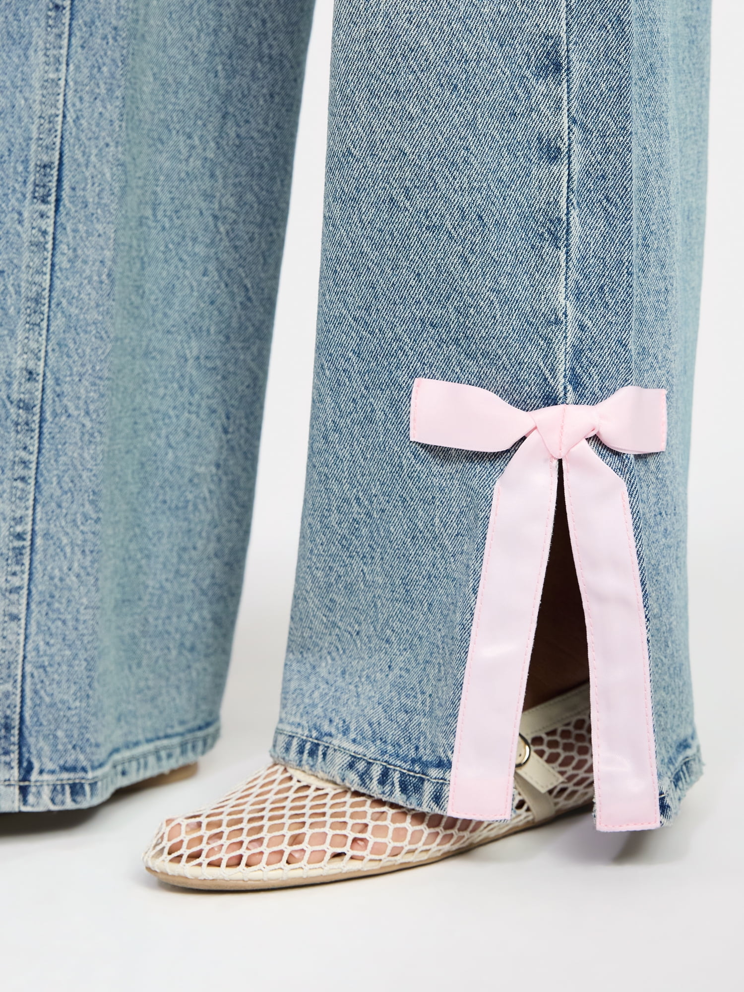 No Boundaries Baggy Jeans with Side Bow, Women’s 00-18