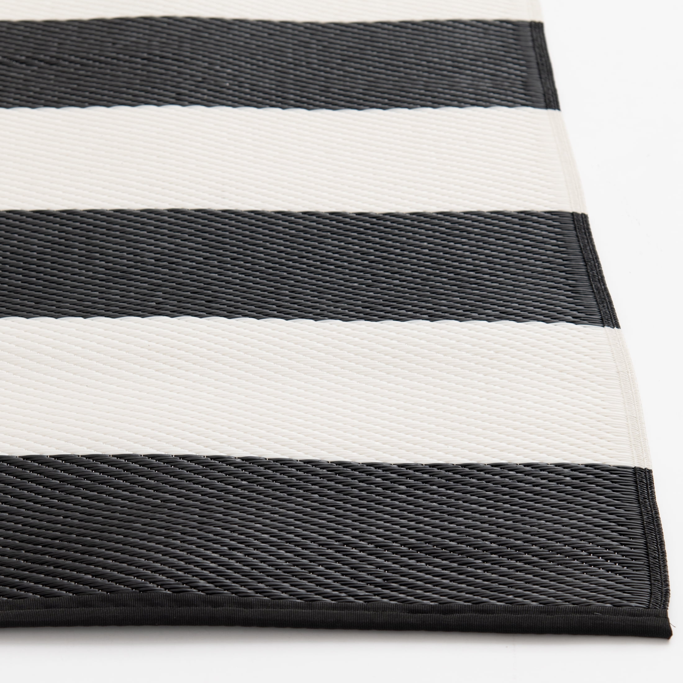 Mainstays 5'X7' Black and White Stripe Reversible Outdoor Plastic Rug