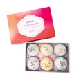 thumbnail image 1 of Juego de 6 esferas de sales de baño para exfoliar, aclarar y nutrir la piel con aromas relajantes de jazmín, rosa, té verde, caléndula, lavanda y osmanto. Ideal para hombres y mujeres de todas las, 1 of 6