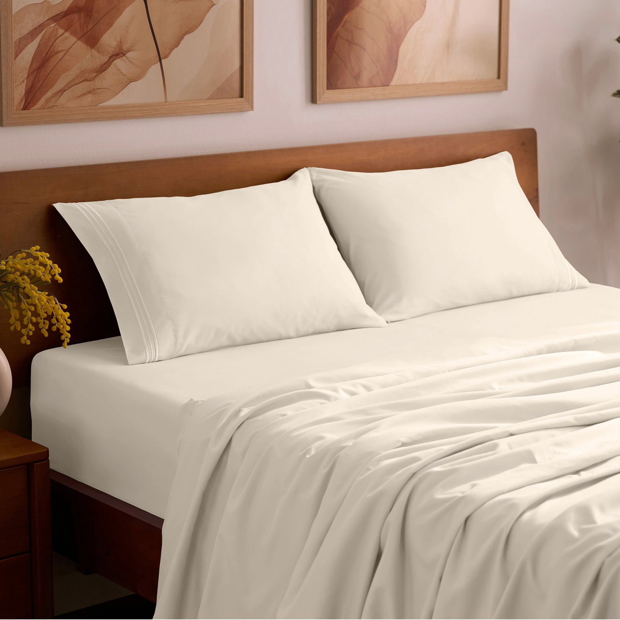 Mellanni 4-Piece Iconic Queen Bedsheet Set - Microfiber, 16" Deep Pocket, Cooling, Wrinkle, Fade, Stain Resistant, Golden Ivory