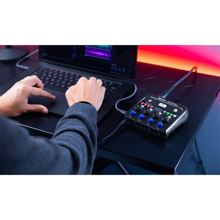 ZOOM PodTrak P4next ポッドキャスト用レコーダー