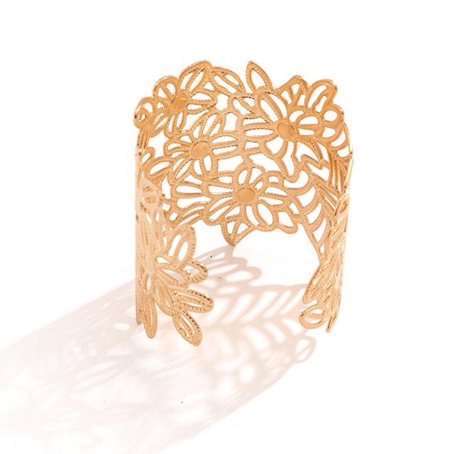 Pulsera De Hoja Vintage Para Mujer, Brazalete Ancho Con Forma De Hoja, Pieza Elegante Y Elegante, Material De Metal Resistente A La Oxidación Con Intrincado Patrón De Hojas