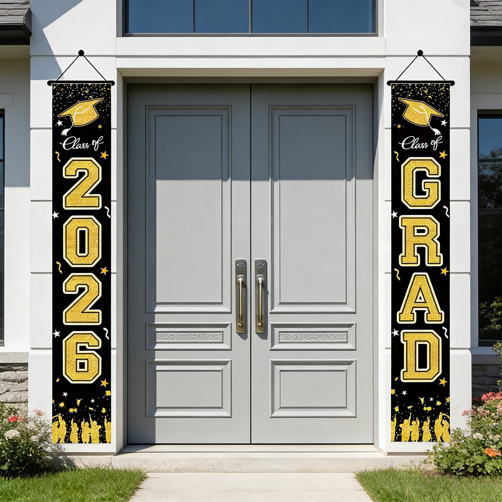 Seyotauo Class of 2026 Graduation Door Banner, Black Gold Themed Porch Sign, Featuring Cap and Diploma Pattern, Elegant Outdoor Hanging Decor for Graduation Party Celebration