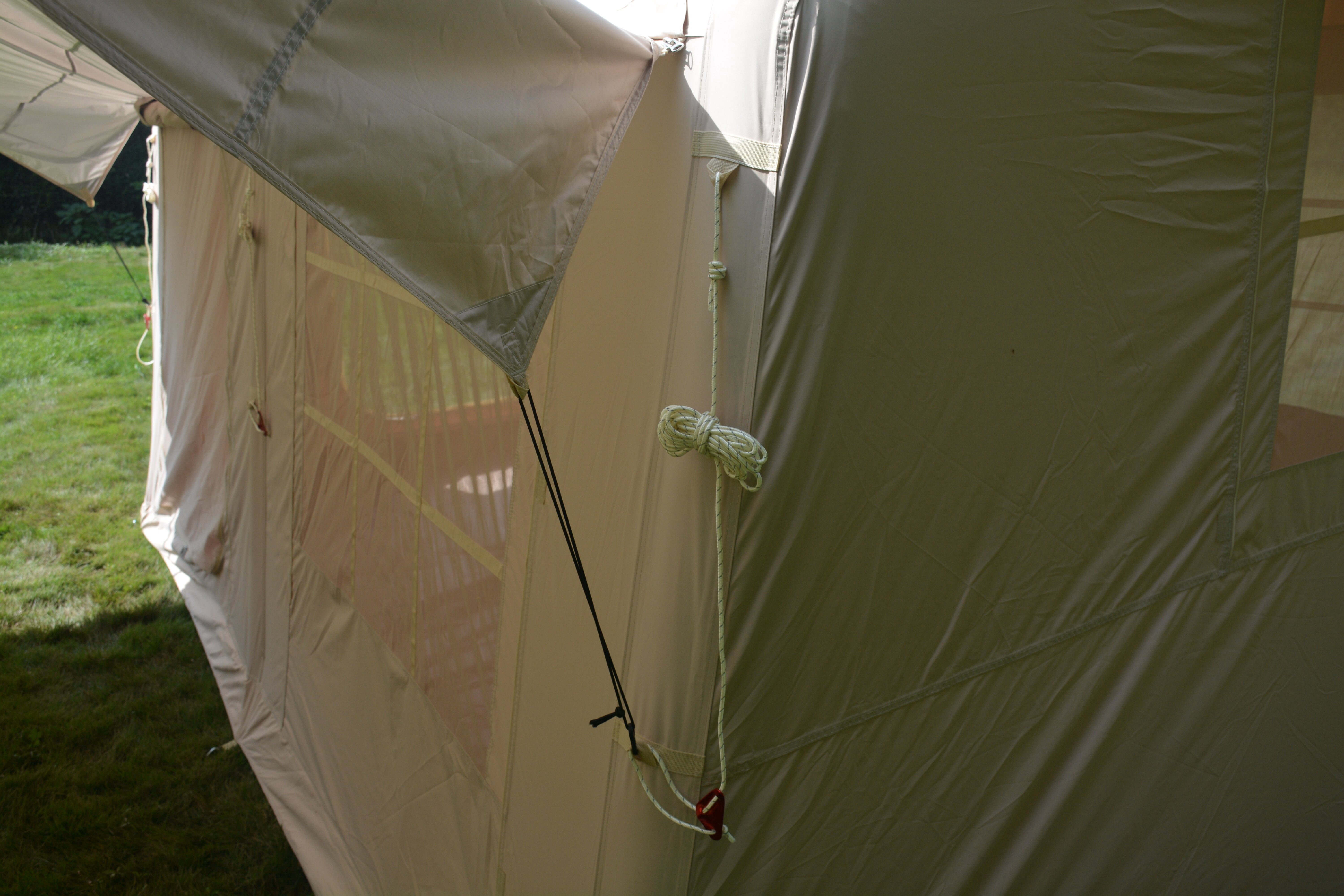 Acpouw 9.8 x13ft with canopy, Inflatable Camping Tents with Hand Pump, Air Glamping Tents, Easy Setup Waterproof and Windproof Blow up Tent Beige