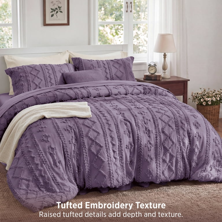 U by Bedsure Queen Tufted Boho Comforter Set, 3-Piece photo 3