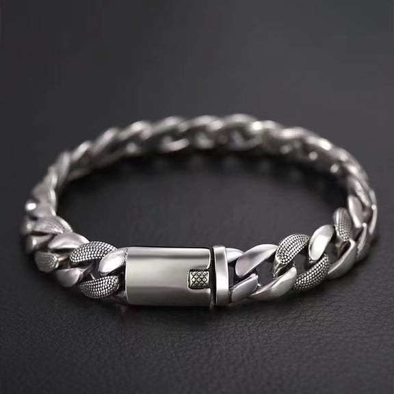 Men's Vintage Steel Punk Bracelet, a stylish piece of hip-hop jewelry, exudes retro style and masculinity.