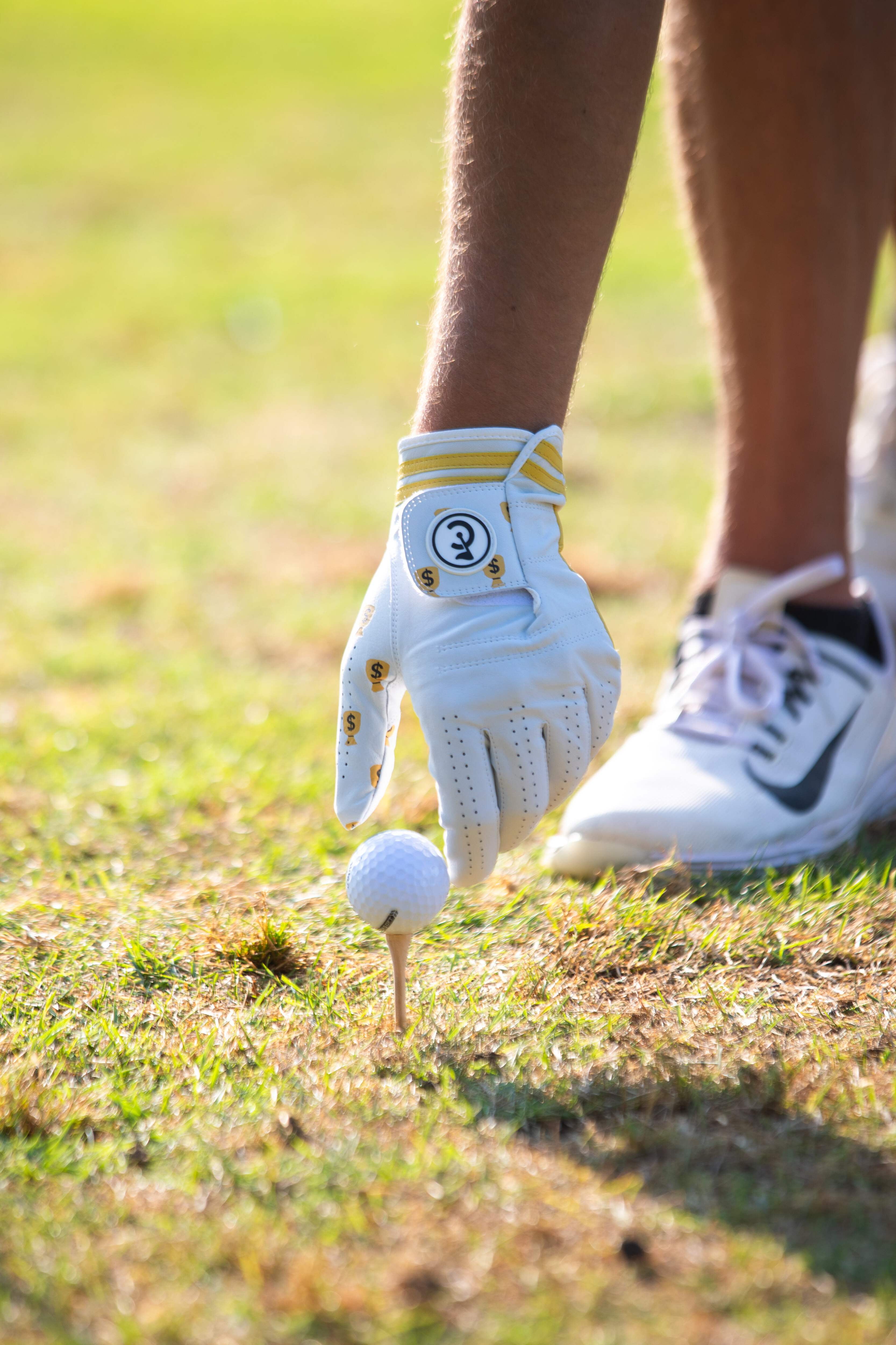 Money Bags Gold Golf Glove | Premium Cabretta Leather & Supportive Palm Pad
