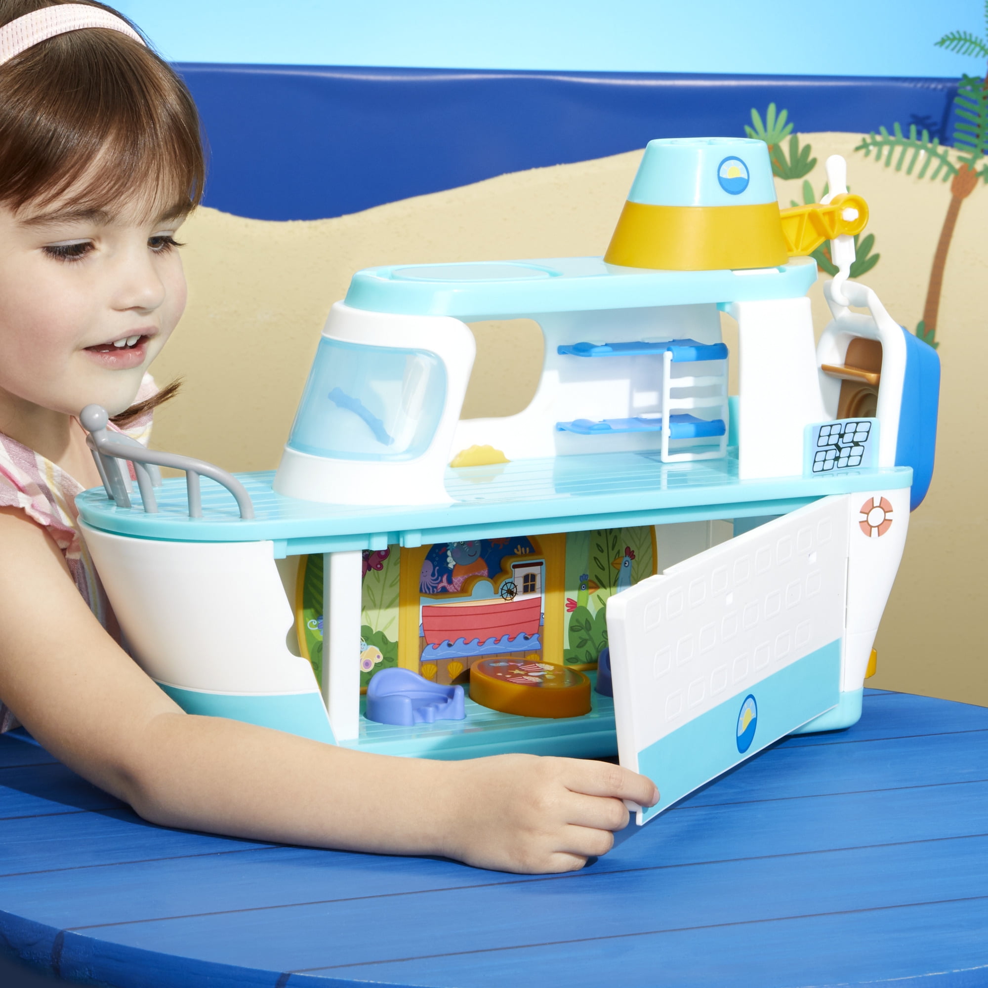 Peppa Pig's Cruise Ship, Playset with 17 Pieces, Preschool Toys