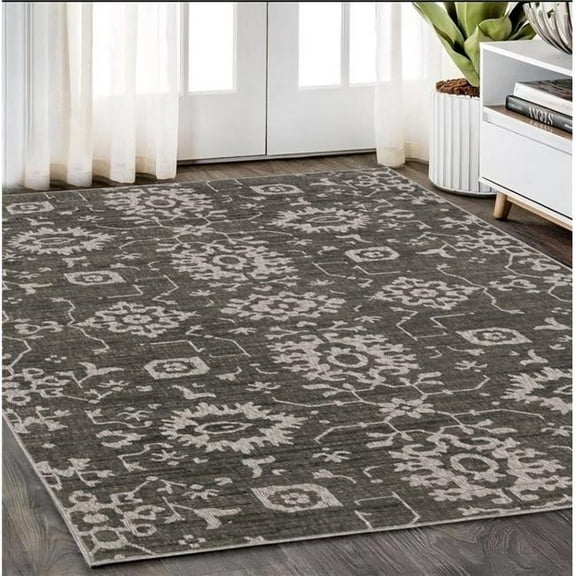 HomeRoots 575409 5 x 8 ft. Oriental Rectangle Area Rug, Gray & Ivory