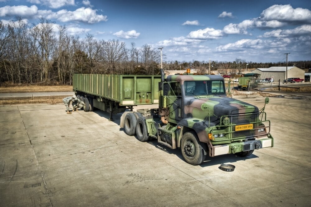 two-88m-ait-students-at-fort-leonard-wood-missouri-conducting-checks