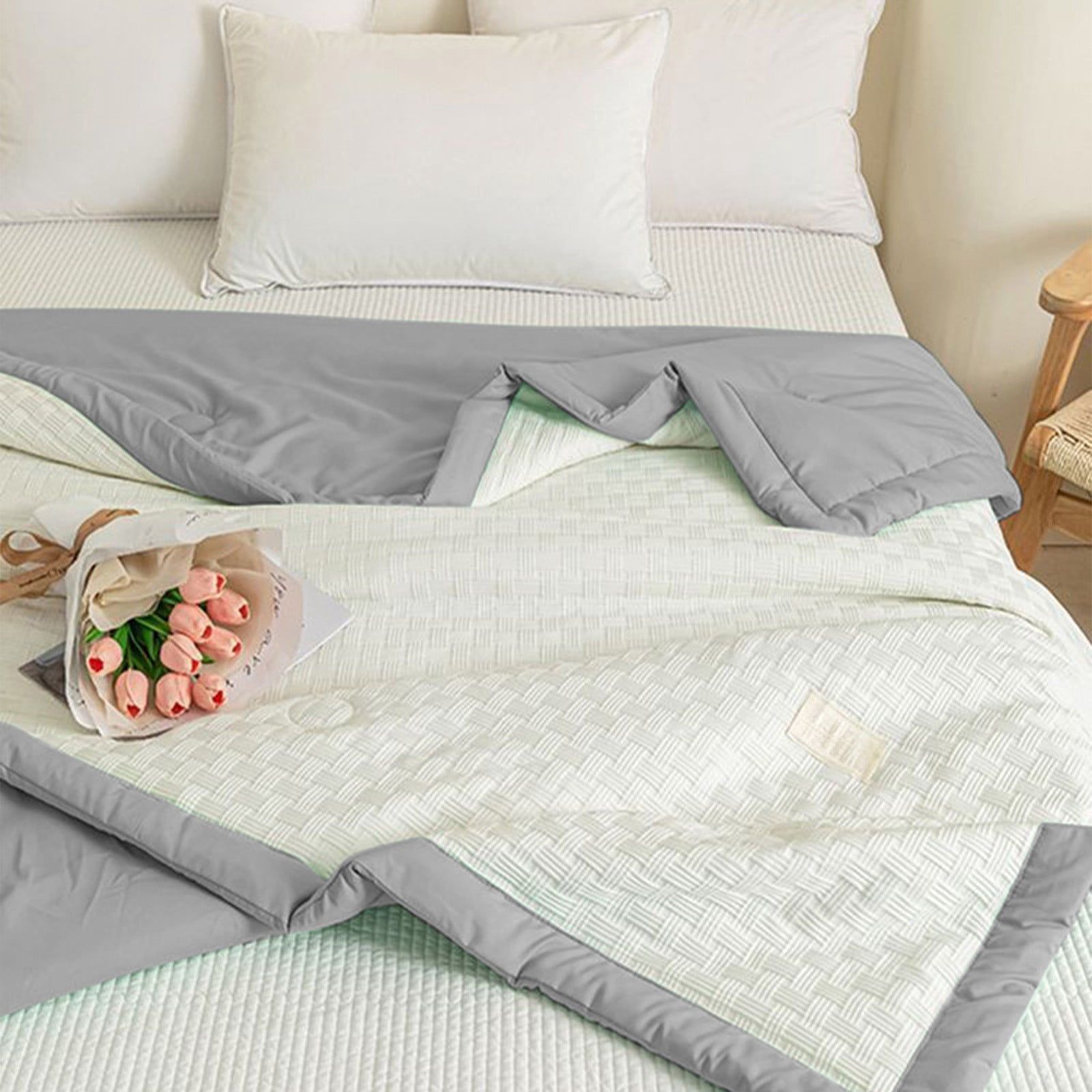 YiJuHui Cooling Blanket for Summer, Lightweight Breathable Quilt, Double Layer Yarn Washable Air Conditioner Bedding, Soft Cool Feeling for Hot Sleepers, All Season Comforter Alternative