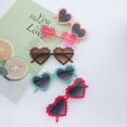 thumbnail image 4 of Bonitas gafas de sol de moda coreana con forma de corazón para niños, gafas de sol kawaii para niños y niñas, pequeñas gafas de dibujos animados frescas, 4 of 6