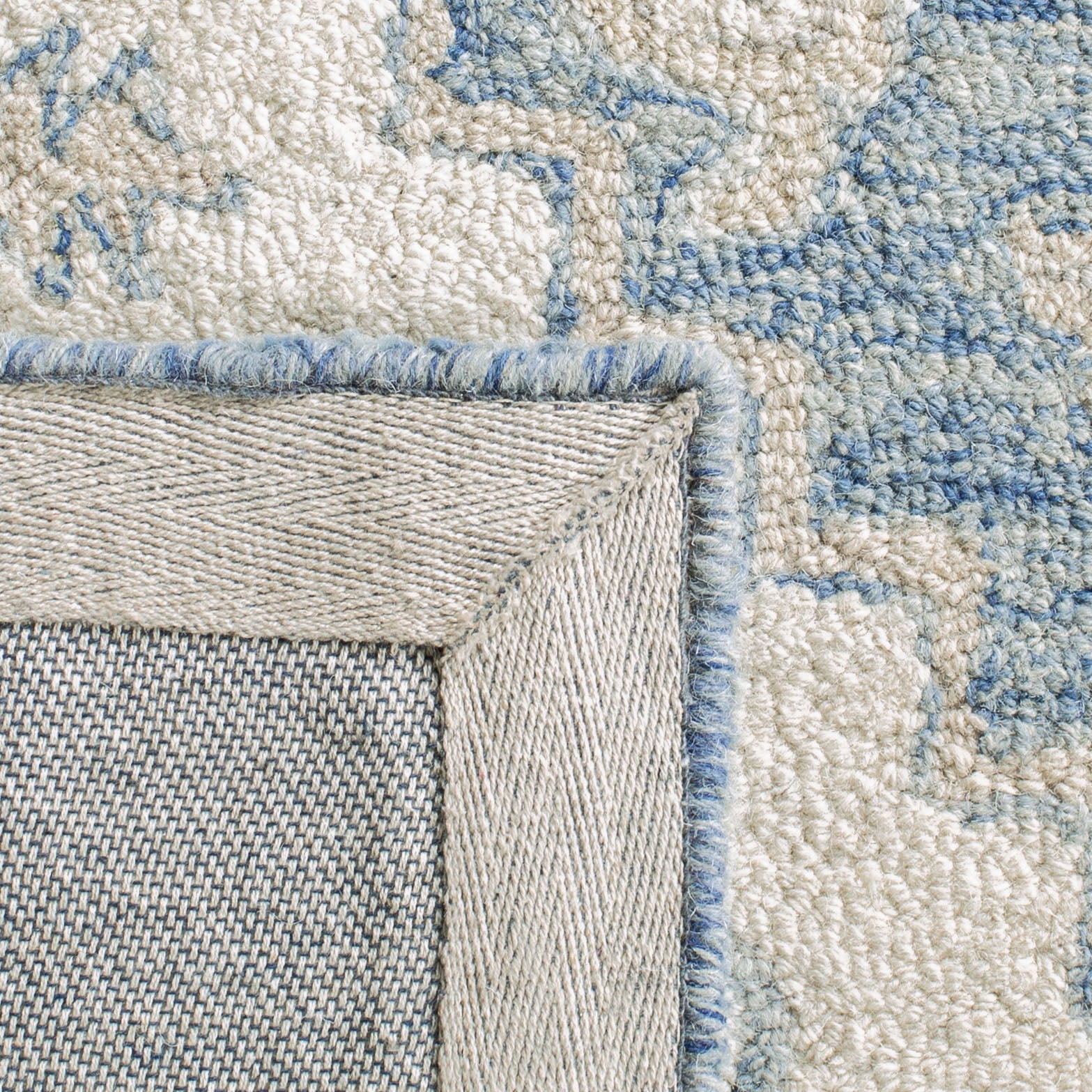Safavieh Micro-Loop Braylon Floral Area Rug, Blue/Ivory, 5' x 5' Round