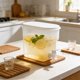 thumbnail image 4 of Cubo de agua fría para refrigerador con grifo – Dispensador de agua de plástico aislado para refrigerador, café frío, té helado y agua con limón – Jarra a prueba de fugas para cocina, exteriore, 4 of 6