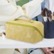 thumbnail image 4 of Bolsa cosmético de cuero PU multifunción bolsillo de maquillaje casual para fitness (amarillo) Ehuebsd Para Estrenar, 4 of 7