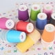 thumbnail image 4 of Vasos de papel Wosthever 50 piezas de fiesta de colores vibrantes inodoros a prueba de arañazos, 4 of 6