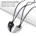 thumbnail image 2 of Jumpingount Collares masculinos Moda Cuello Colgante Decoración personalizada Colgante Adorno Joyería Marido Novio Trabajo informal Ropa, zapatos y accesorios Miscelánea Negro Jumpingount AP012303-01, 2 of 6