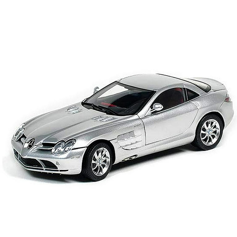 Mercedes McLaren SLR Silver 1/12 Diecast Model Car by Motormax