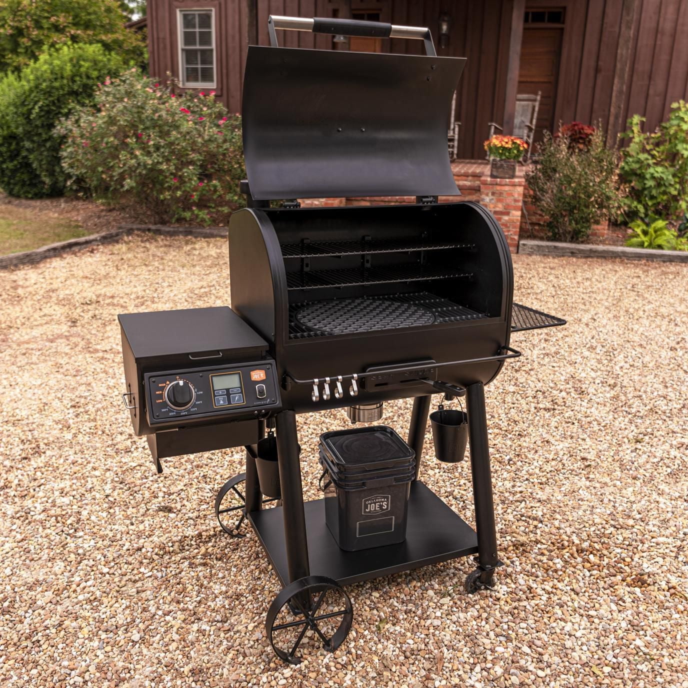 Oklahoma Joe's Rider DLX Pellet Grill