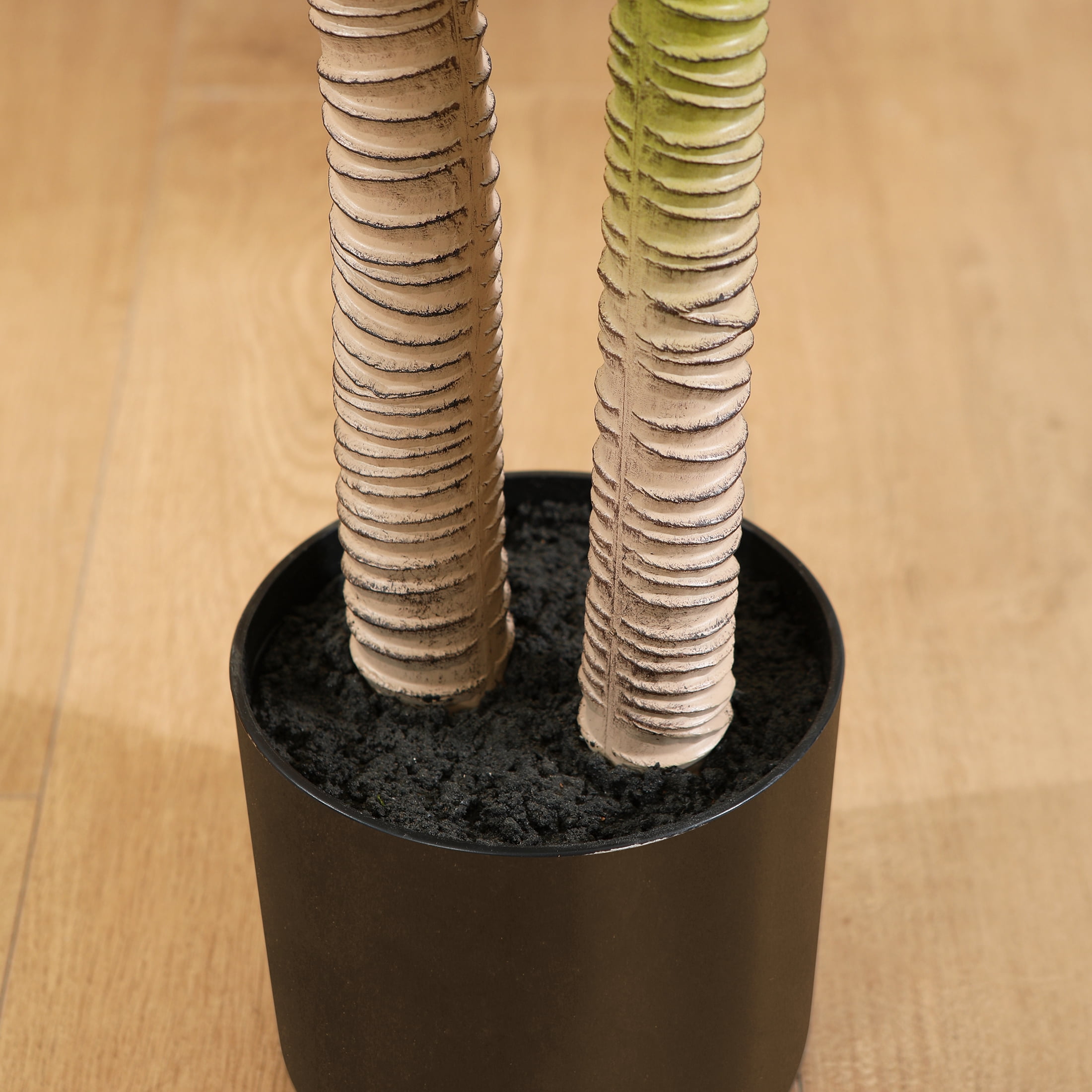 DR.Planzen Artificial Plants, 4ft Fake Dracaena Tree in Black Plastic Pot, Faux Plants Indoor Outdoor Decor, Silk Plants for Home Decor Office Porch Patio Perfect Housewarming Gift
