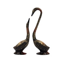 Stylish Brass Swan Statues – Hand-Etched Patterns with Golden Accents, Ideal for Gifting