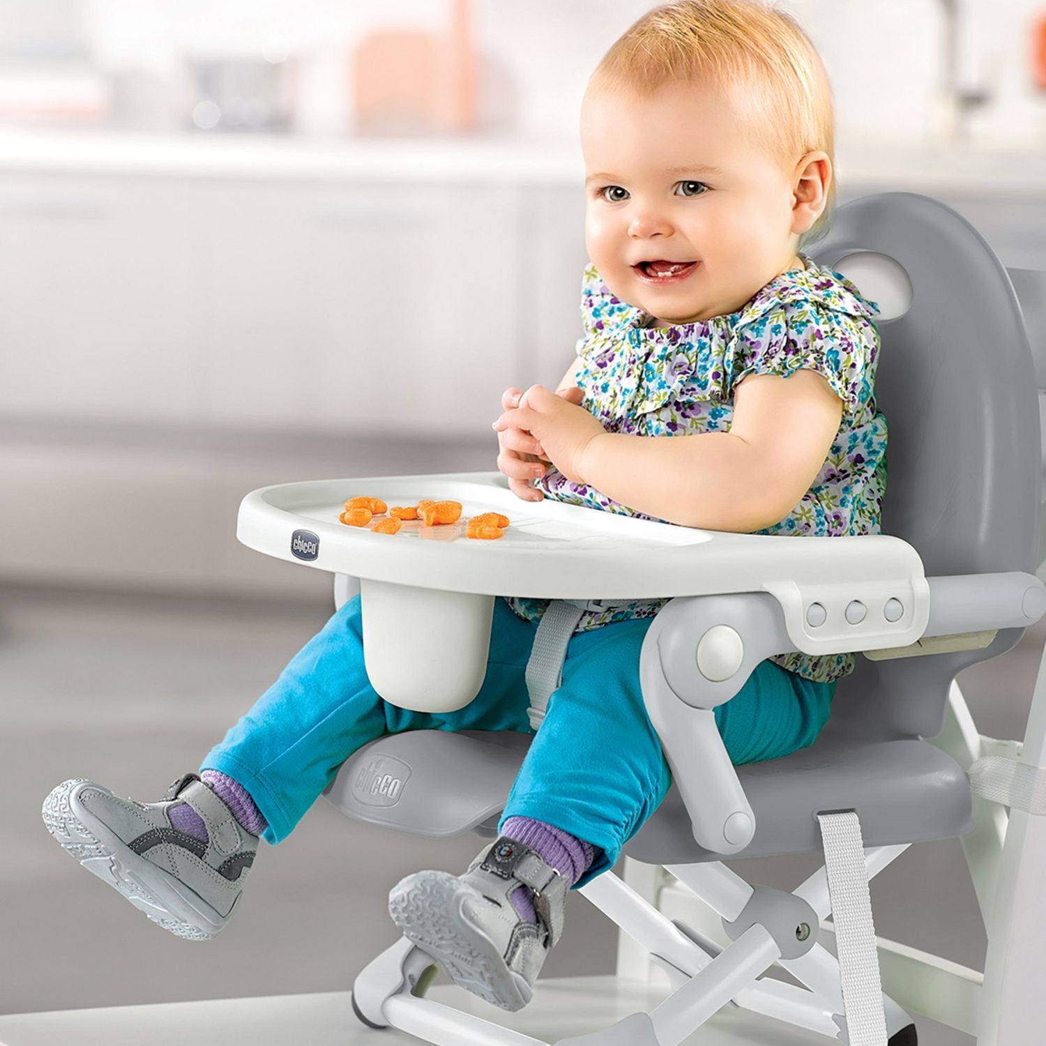 Chicco Pocket Snack Booster Seat, 3-position height adjustment