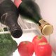 thumbnail image 5 of Tapón de champán dorado, diseñado en Francia, sellador para cava, prosecco, botellas de vino espumoso, chapado en oro, sin bordes afilados, diseño simple, sin fugas, sin derrames Rojo Verde, 5 of 5