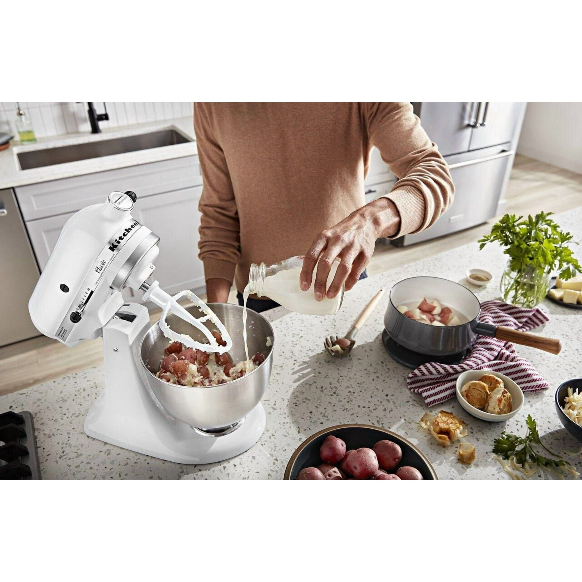KitchenAid® Classic Series 4.5-Quart Tilt-Head Stand Mixer