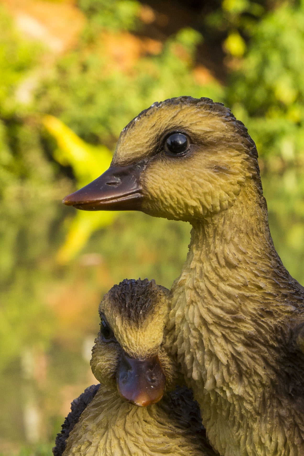 Playful Ducklings Garden Statue - Yellow/Black