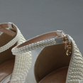 thumbnail image 1 of Sandalias de tacón alto con tacón bajo y boca baja, zapatos de boda nupciales con perlas blancas, 1 of 6