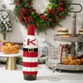thumbnail image 1 of Xihbxyly Funda Tejida para Botella de Vino, Diseño de Rayas Rojas y Blancas, Decoración Personalizable de 26 Letras, Perfecta para Cenas de Adviento, Decoración Navideña, Juego de 1, 100 % Hecha a Ma, 1 of 2