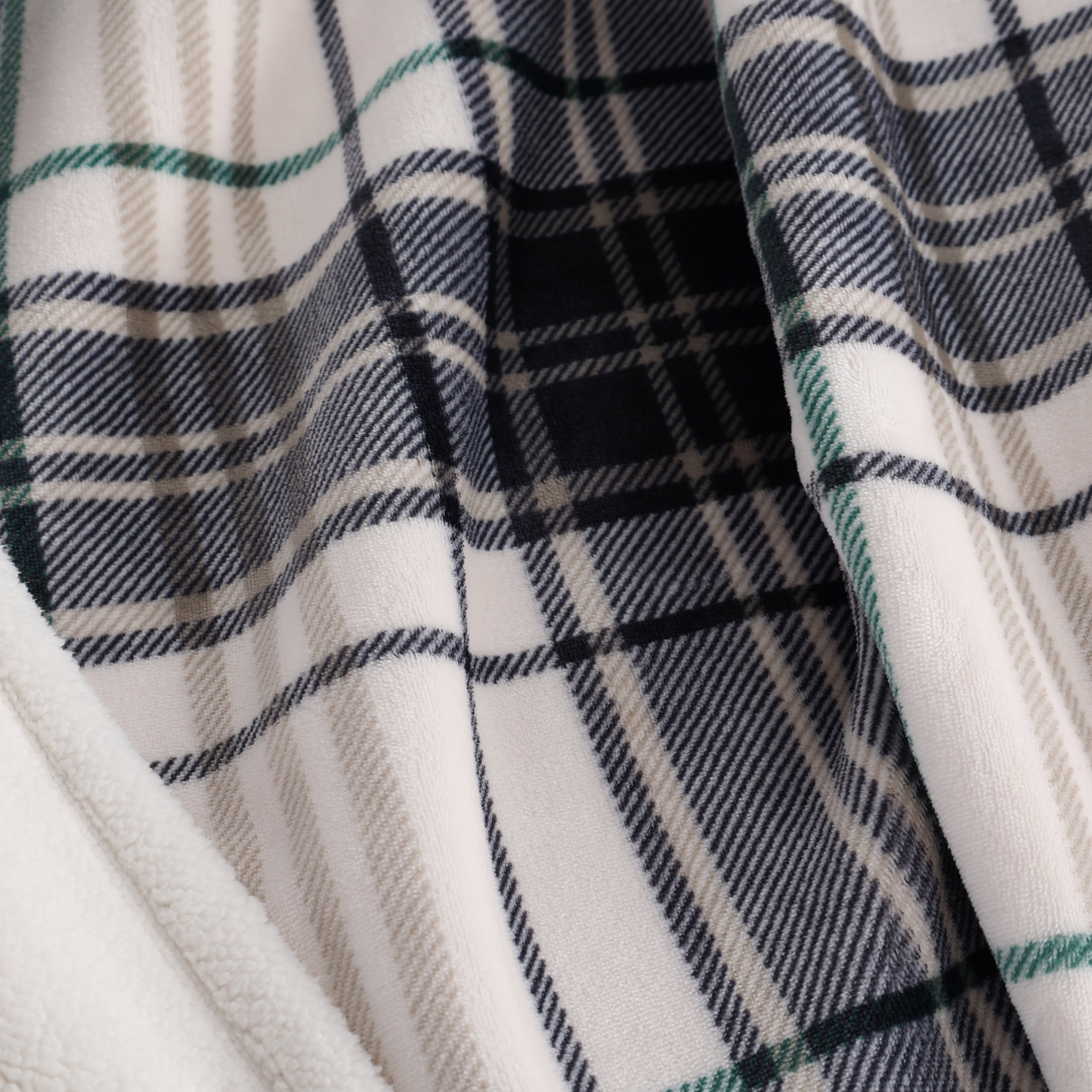 Mainstay Reversible Printed Velvet Plush and Hampshire Faux Shearling Soft Throw Blanket, Standard Size, Tartan Plaid