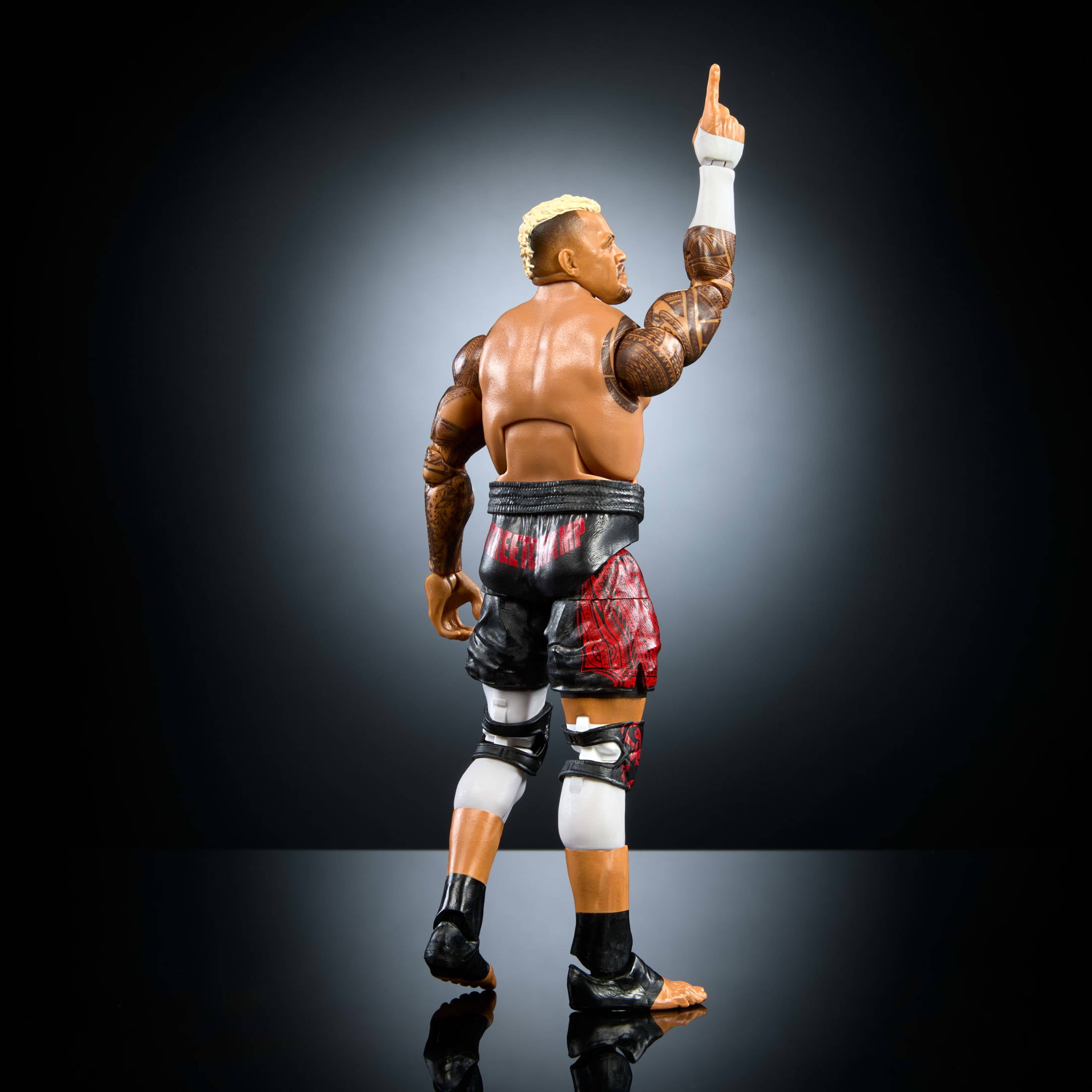 WWE Solo Sikoa Action Figure & Accessories Set, 6-inch Collectible