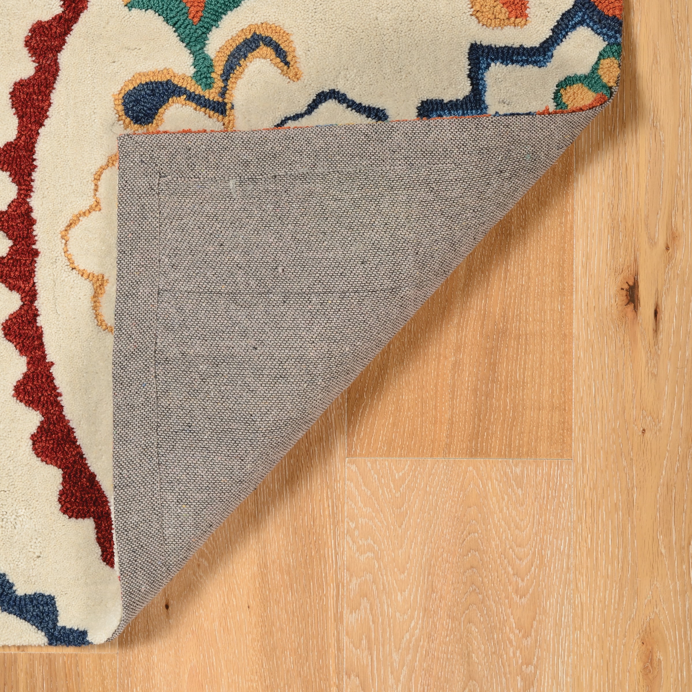 Linon Home Decor Trio Area Rug Collection, Ivory and Green, 1.83' x 2.83'