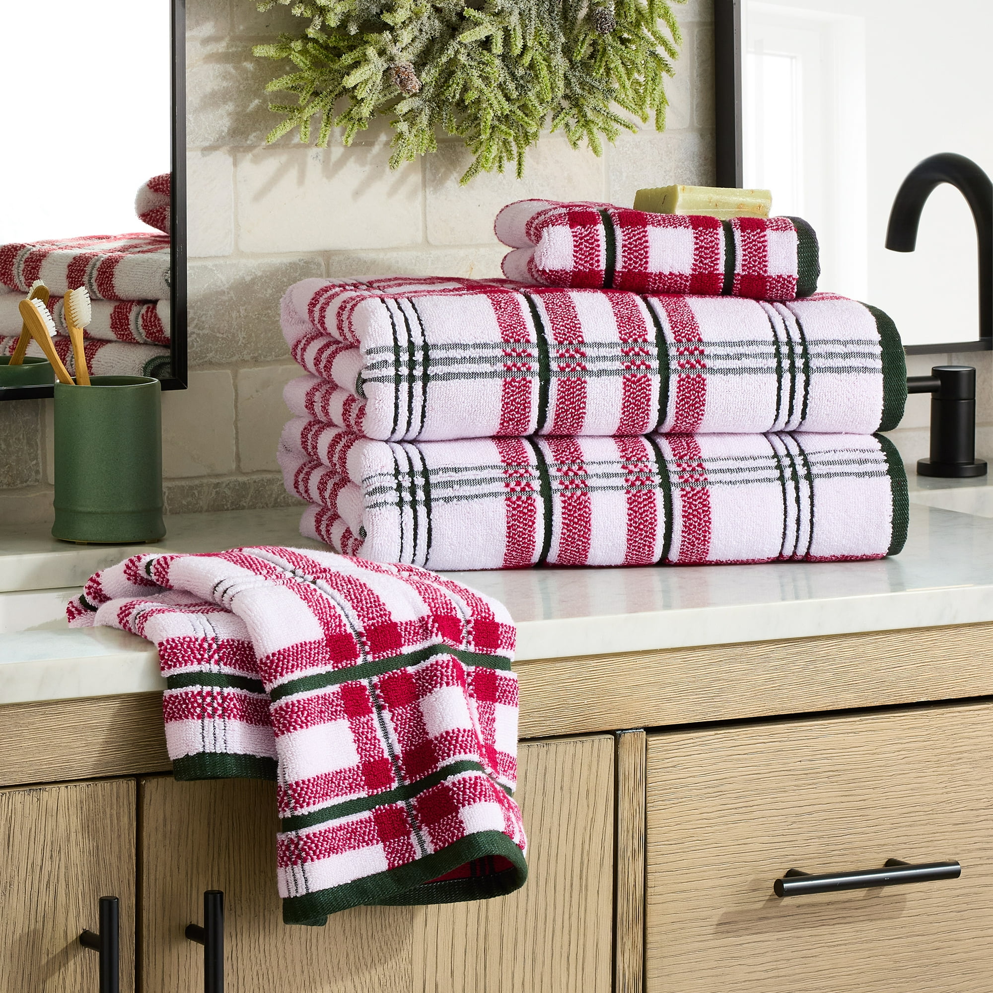 Holiday Bath Towels