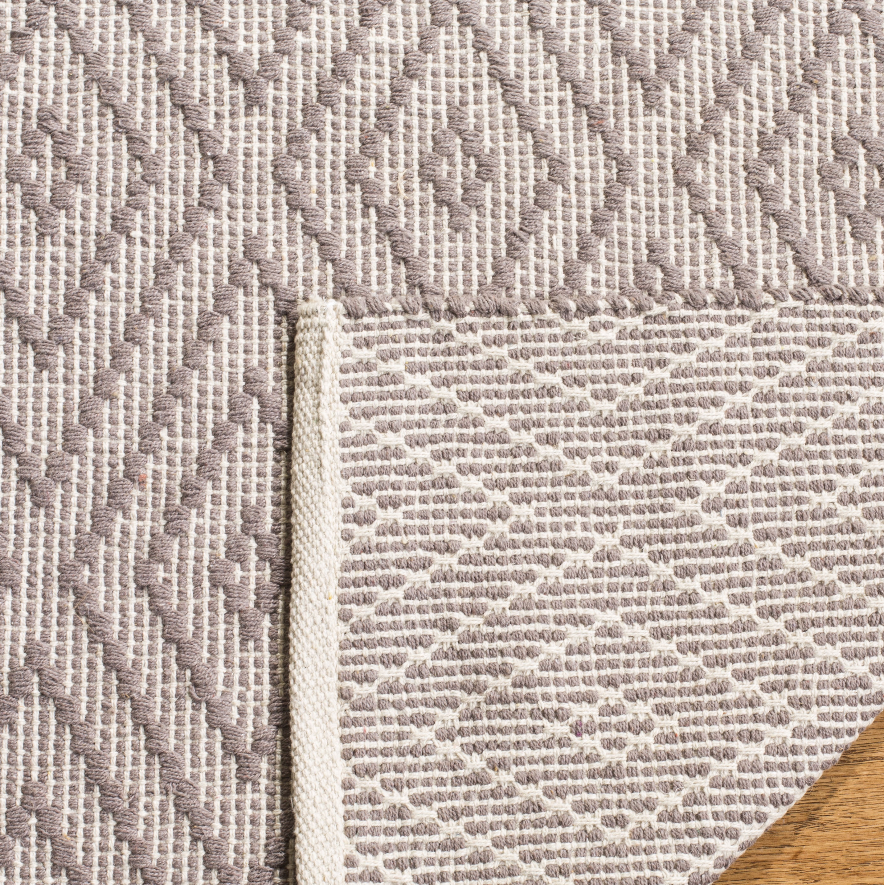 SAFAVIEH Montauk Kimberlyn Geometric Diamond Cotton Area Rug, Grey/Ivory, 10' x 14'