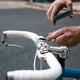 thumbnail image 2 of Soporte para teléfono para bicicleta Loop Mount con abrazadera metálica giratoria de 360°, 2 of 8