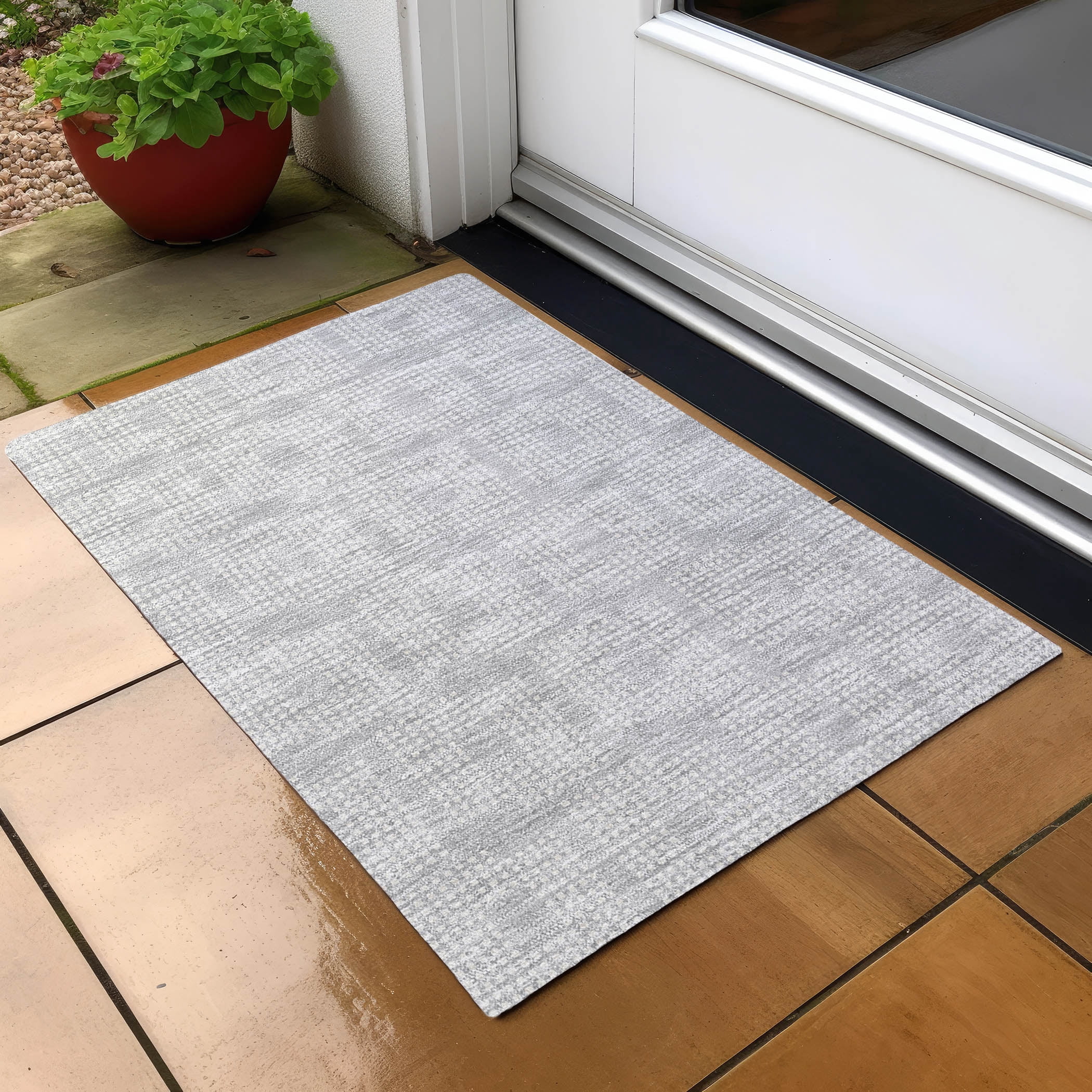 Addison Rugs Chantille Indoor/Outdoor Transitional Squares Silver Washable Rectangle Rug, 1'8" x 2'6"