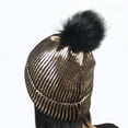 thumbnail image 4 of Invierno y otoño Chic Beanie Metallic Shiny Beanie Skull Pom Pom Sombreros Gorra para mujer (dorado), 4 of 5