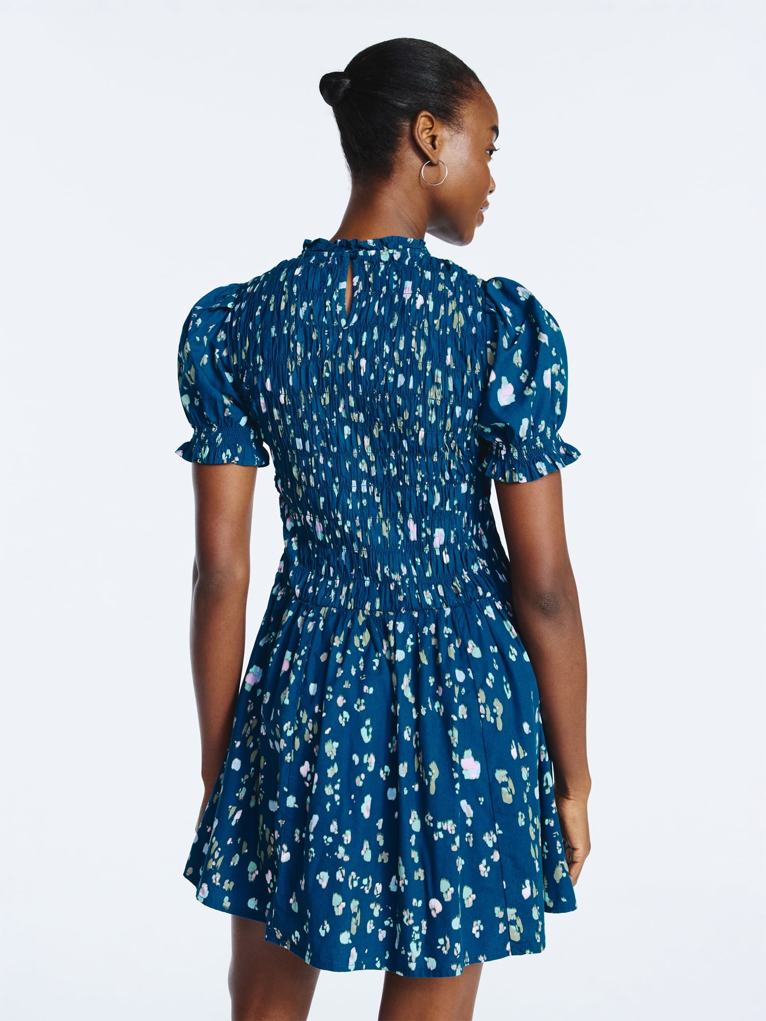 Scoop Women’s and Women's Plus Smocked Floral Mini Dress, Sizes XS-4X