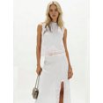 thumbnail image 4 of Conjunto de dos piezas de verano para mujer: top sin mangas con cuello alto y encaje, y falda larga con bajo irregular., 4 of 9