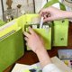 thumbnail image 5 of Bolso para Portátil Plegable, Mochila Maletín, Organizador de Almacenamiento Portátil con Compartimentos Acolchados, Apto para Portátiles de 13 Pulgadas, 29cm x 20cm, Verde Bosque para Viajes, Trabajo, 5 of 9