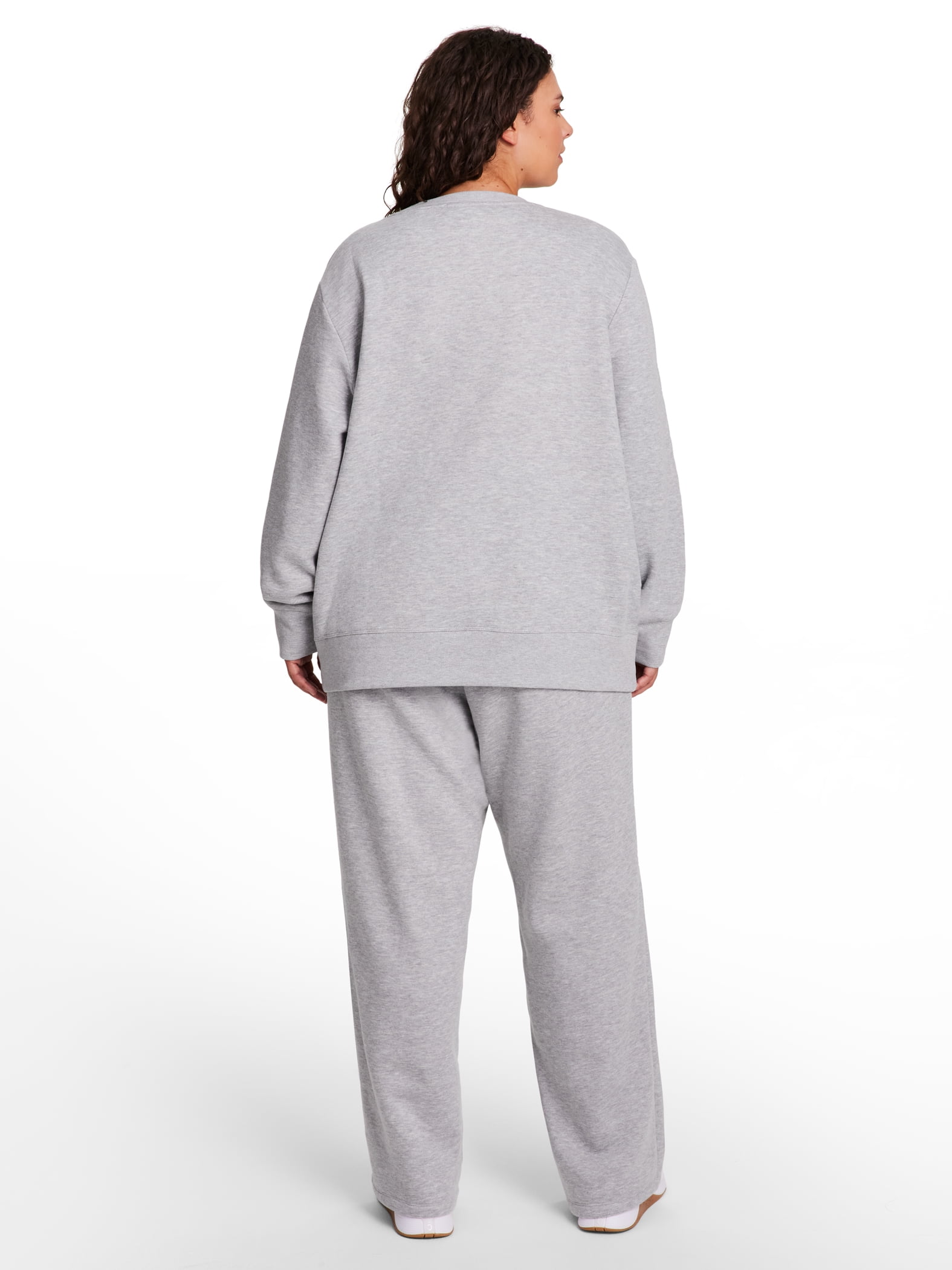 Reebok Women's and Women's Plus Sport Core Crewneck and Straight Leg Pant 2-Piece Set, Sizes XS-4X