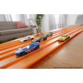 thumbnail image 4 of Set de atletismo Hot Wheels Loop Stunt Champion con 36 vehículos, 4 of 6