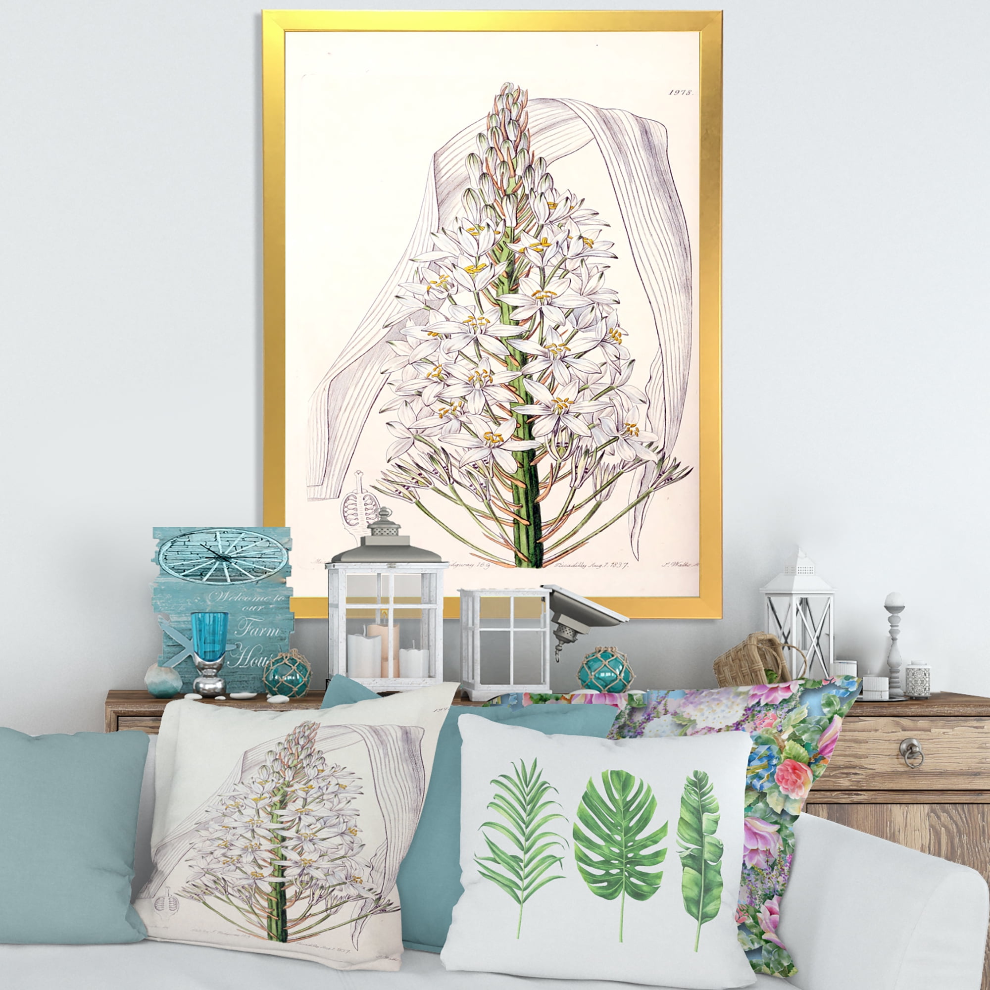 Designart 'White Vintage Orchid I' Traditional Framed Art Print