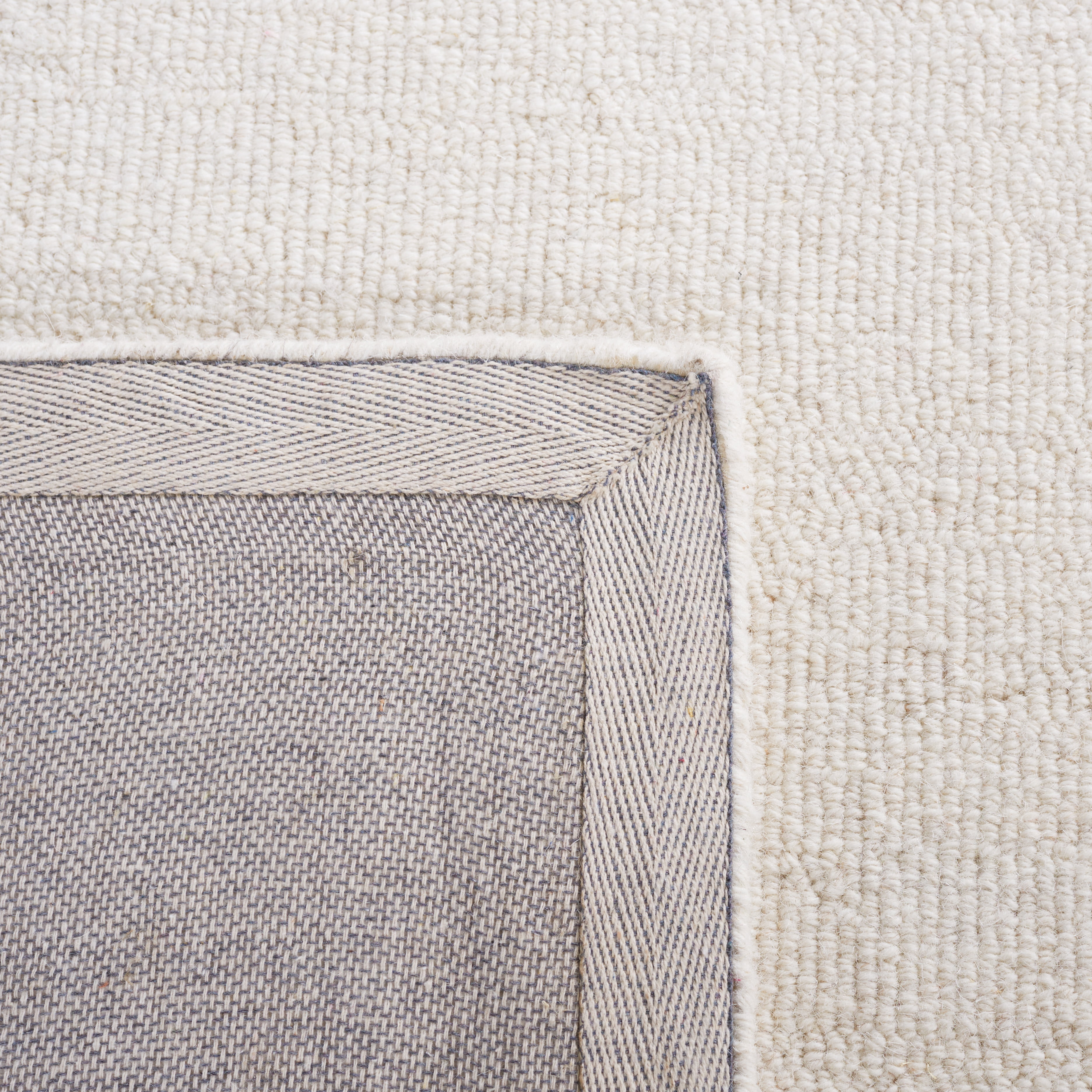 SAFAVIEH Metro Ethelred Bordered Area Rug, Ivory, 3' x 5'