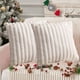 thumbnail image 5 of Funda de almohada navideña de 18 pulgadas para sofá de sala de estar o dormitorio, funda de almohada de piel sintética de lana, funda de cojín para sofá, 5 of 6