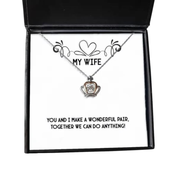 Épouse pour Femme, Toi et Moi Faisons une Merveilleuse Paire, Ensemble Nous Pouvons Tout Faire!, Pendentif Couronne Unique, Bijou de Mari