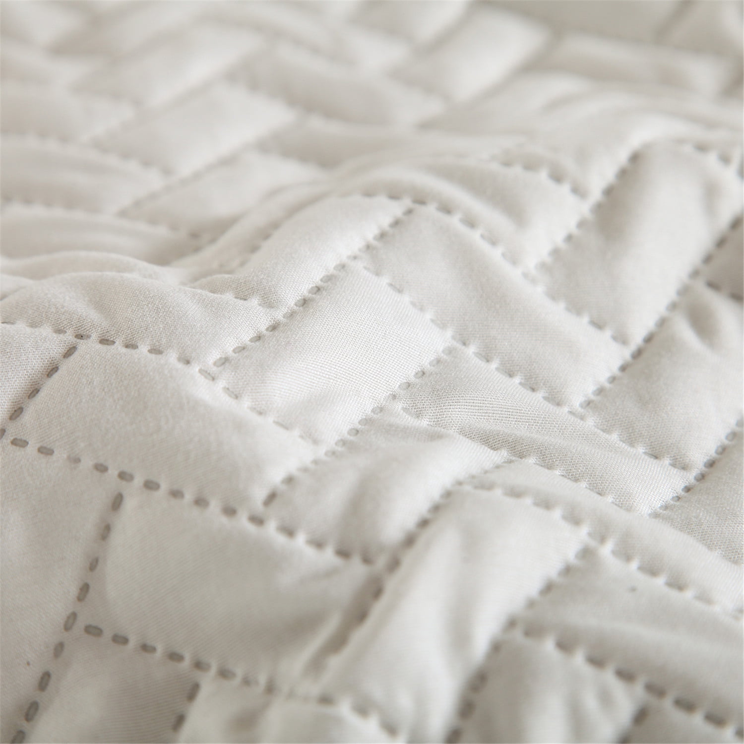 JML Quilt Set Queen Size Lightweight Bedspread, Soft Summer Quilt Bedding Set Coverlet for All Seasons with 3 Piece (1 Quilt, 2 Pillow Shams), White