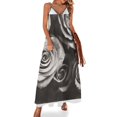 thumbnail image 1 of Fotografía analógica en blanco y negro de formato medio de flores rosas blancas Vestido sin mangas Ropa de mujer, 1 of 7